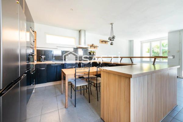 Maison de 4 pièces de 107 m² + dépendance à Houilles