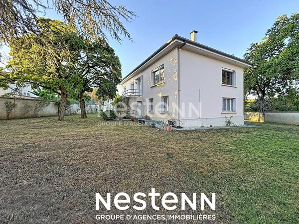 Maison spacieuse à vendre à Nérac avec 6 chambres et grand terrain