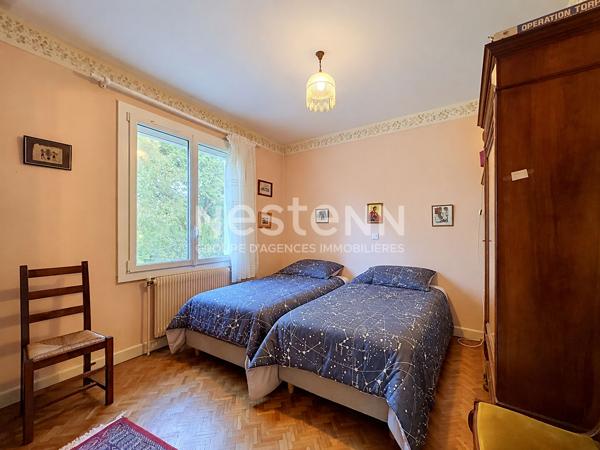 Maison spacieuse à vendre à Nérac avec 6 chambres et grand terrain