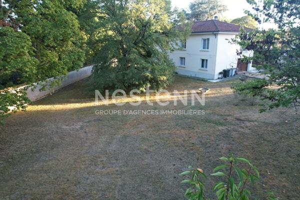 Maison spacieuse à vendre à Nérac avec 6 chambres et grand terrain