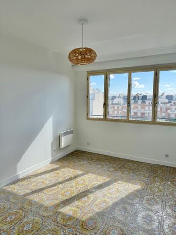 APPARTEMENT FAMILIAL 5 pièces   avec BALCON-PARKING-CAVE