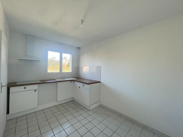 PESSAC -Haut Leveque - Maison à étage - 100m2 - 3ch - Jardin - Garage