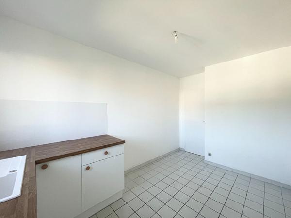 PESSAC -Haut Leveque - Maison à étage - 100m2 - 3ch - Jardin - Garage