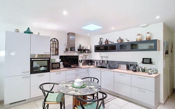 Maison à vendre    4 pièces • 109 m2 Nantes