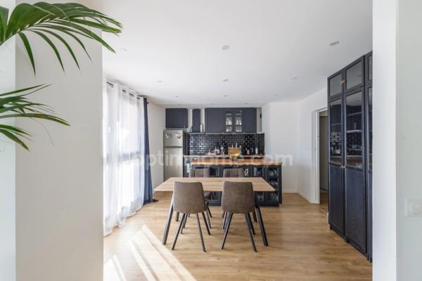 CAEN centre - Grand T2 lumineux avec terrasses et box fermé - 63.80 m2 - 1 chambre - 5ème étage avec ascenseur -