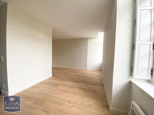 Appartement à louer 1 pièce 34.2m²
