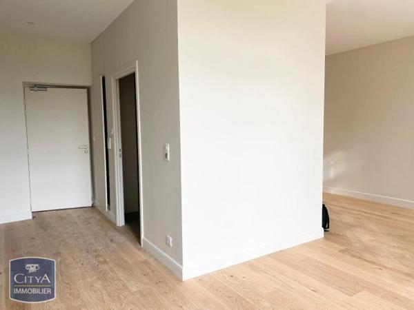 Appartement à louer 1 pièce 34.2m²