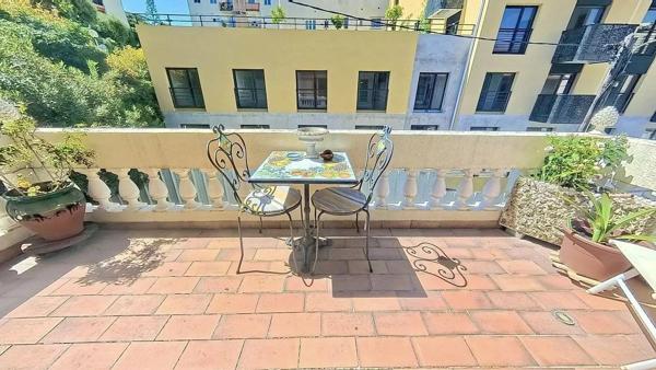 A VENDRE: NICE RIQUIER 3/4 PIÈCES 85m² - DERNIER ÉTAGE - TERRASSE 9m² - CAVE