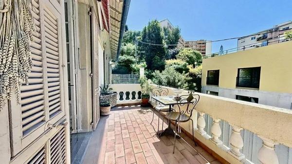 A VENDRE: NICE RIQUIER 3/4 PIÈCES 85m² - DERNIER ÉTAGE - TERRASSE 9m² - CAVE