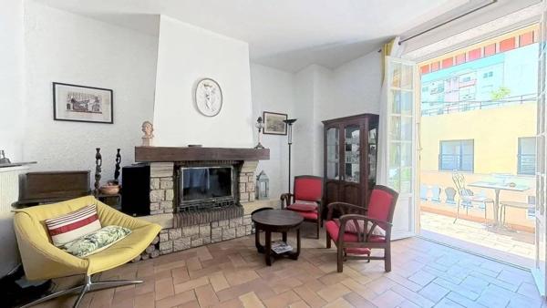A VENDRE: NICE RIQUIER 3/4 PIÈCES 85m² - DERNIER ÉTAGE - TERRASSE 9m² - CAVE
