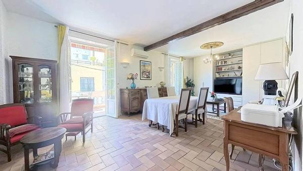 A VENDRE: NICE RIQUIER 3/4 PIÈCES 85m² - DERNIER ÉTAGE - TERRASSE 9m² - CAVE