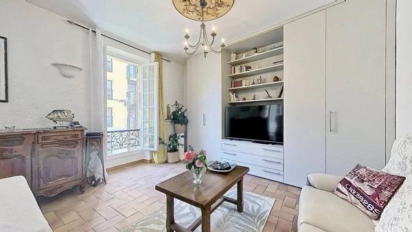 A VENDRE: NICE RIQUIER 3/4 PIÈCES 85m² - DERNIER ÉTAGE - TERRASSE 9m² - CAVE