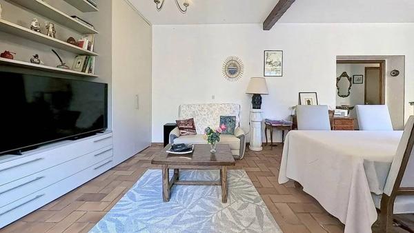 A VENDRE: NICE RIQUIER 3/4 PIÈCES 85m² - DERNIER ÉTAGE - TERRASSE 9m² - CAVE