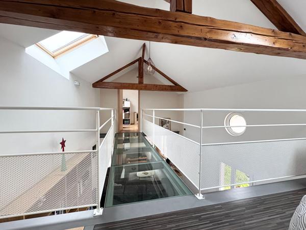 Maison en pierre, dans le vieux-village de Crolles de 137 m² avec jardin de 350 m²