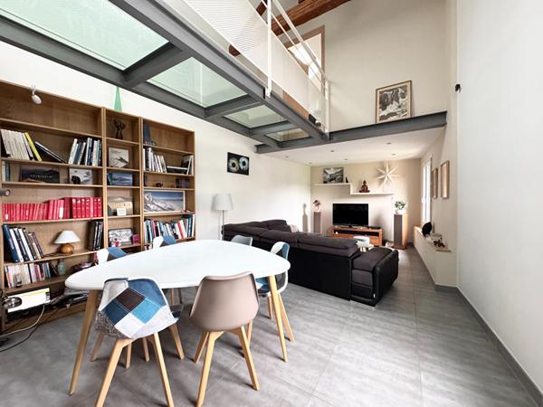 Maison en pierre, dans le vieux-village de Crolles de 137 m² avec jardin de 350 m²