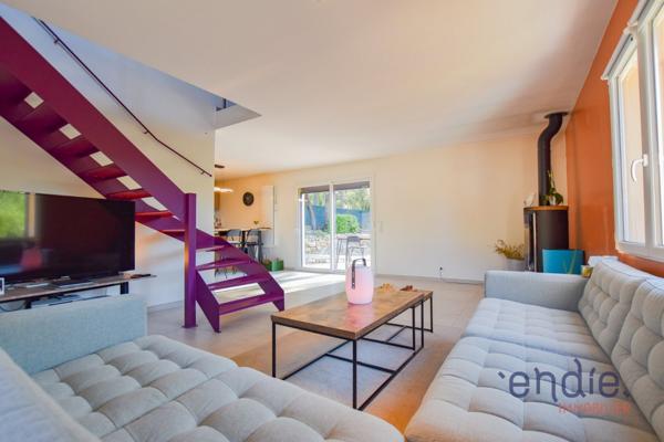 LORGUES grande villa 6 chambres sur 3828 m² avec piscine et vue