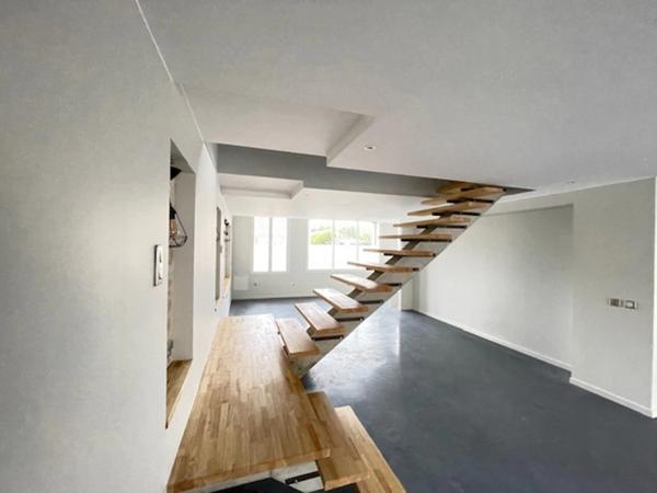 Bureau standing neuf; trés bonne visibilité et confort