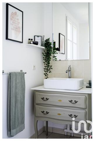 House for sale 4 rooms 94 m² Bailly-Romainvilliers