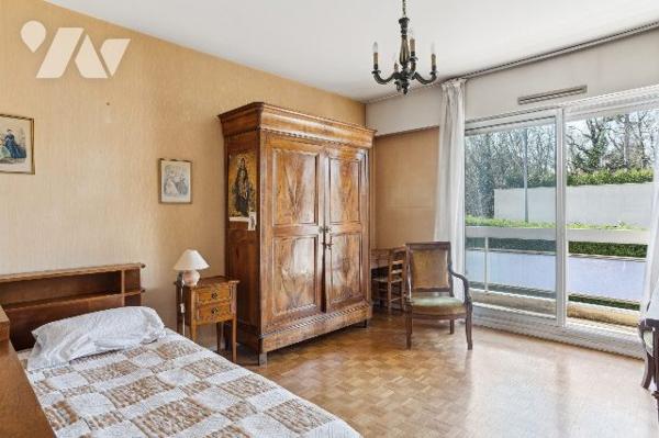 APPARTEMENT FAMILIAL TRAVERSANT LUMINEUX