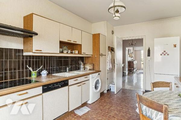 APPARTEMENT FAMILIAL TRAVERSANT LUMINEUX