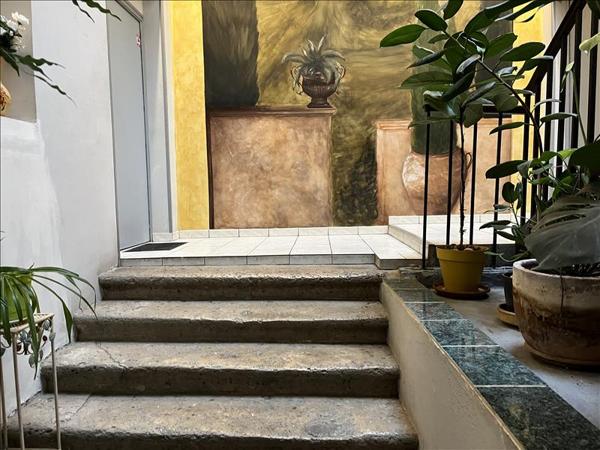 Immeuble à vendre |  Condom |  225 m²