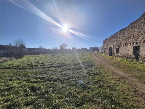 Maison à vendre |  Montluçon |  2 pièces | 246 m²