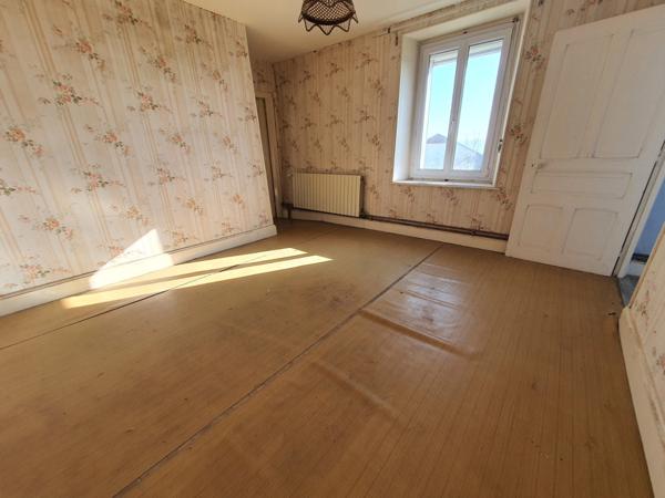 Dpt Vosges (88), à vendre proche de CONTREXEVILLE VITTEL - FERME LORRAINE T7 sur 1,7 hectare de TERRAIN