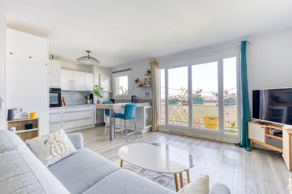 Issy-les-Moulineaux (92130) Dernier étage avec vue !