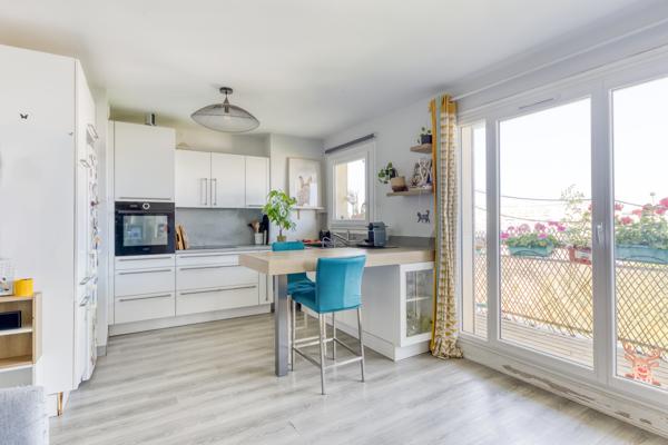 Issy-les-Moulineaux (92130) Dernier étage avec vue !