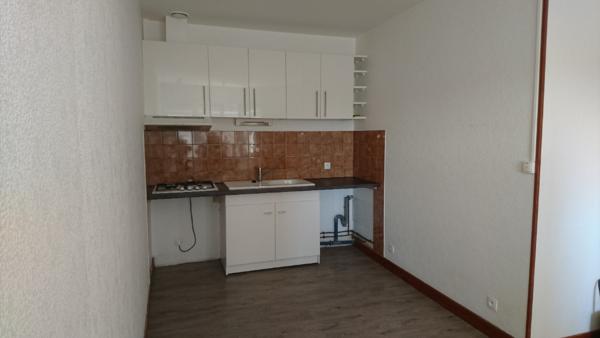Location appartement Gemozac : 457 € - AJP Immobilier Pons