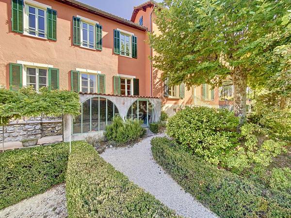 Élégante Maison de Maître à Noyers sur Jabron