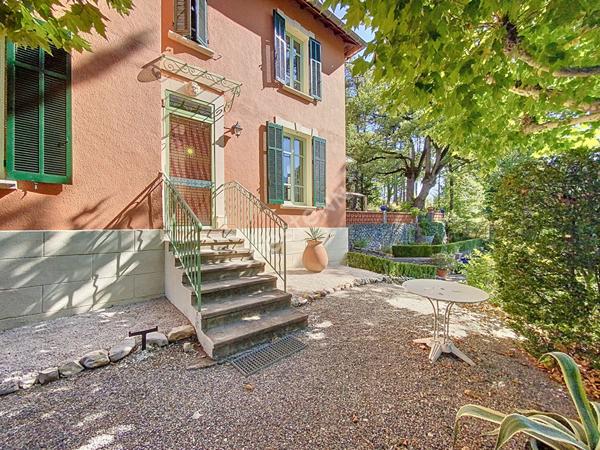 Élégante Maison de Maître à Noyers sur Jabron