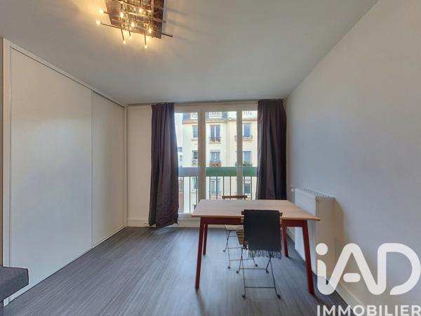 Location appartement 1 pièce 28 m² Paris 20