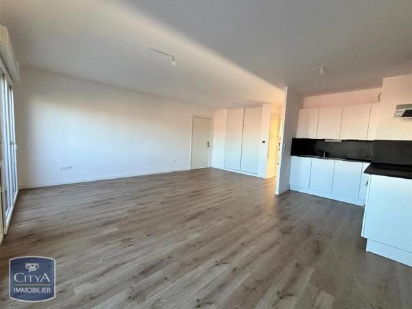 Appartement à louer 3 pièces 64m² Valenciennes (59300)