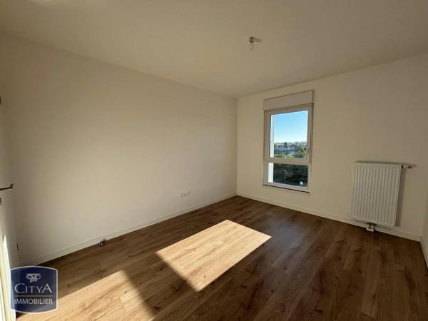 Appartement à louer 3 pièces 64m² Valenciennes (59300)