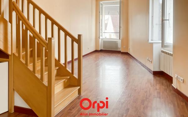 Appartement à vendre    3 pièces •  Désertines