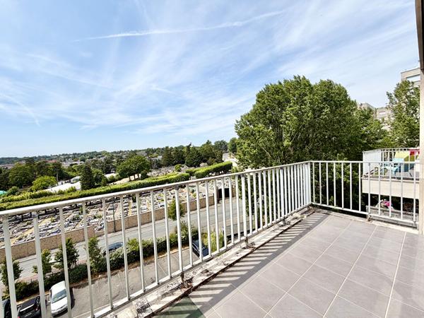 Appartement Garches 2 pièces 52 m2 en dernier étage