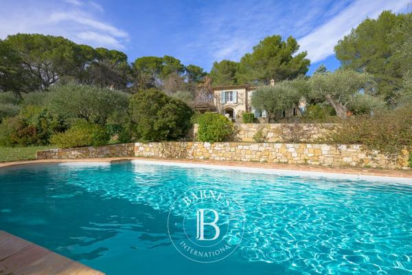Mougins, Villa 11 Chambres -  600 m² à vendre