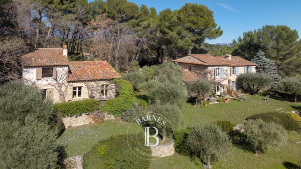 Mougins, Villa 11 Chambres -  600 m² à vendre