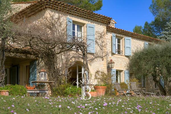 Mougins, Villa 11 Chambres -  600 m² à vendre