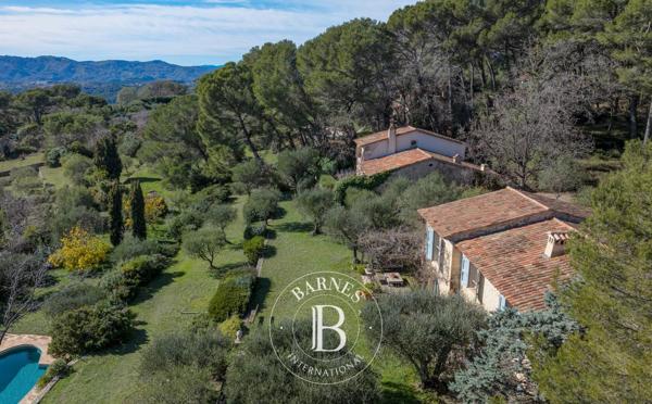Mougins, Villa 11 Chambres -  600 m² à vendre