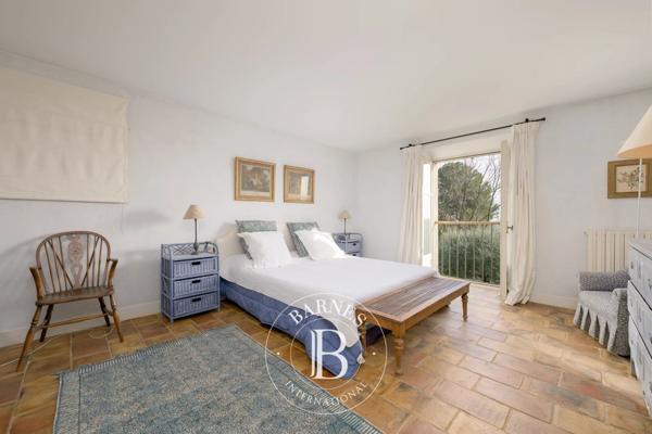 Mougins, Villa 11 Chambres -  600 m² à vendre