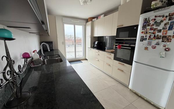 Appartement à vendre    4 pièces • 100 m2 Saint-Maur-des-Fossés