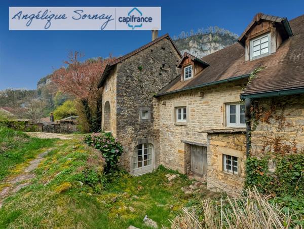 Maison de caractère en pierre – Baume-les-Messieurs (Jura)