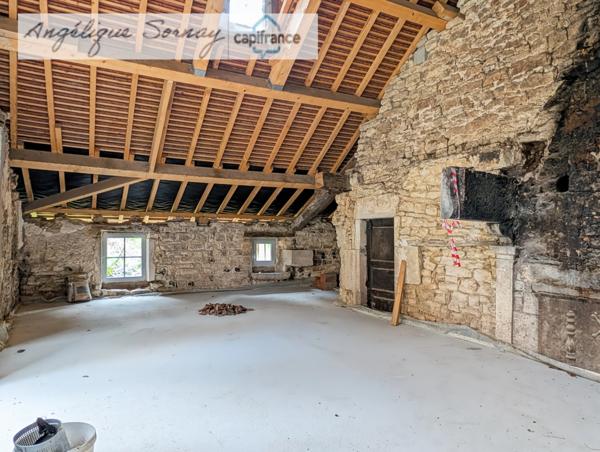 Maison de caractère en pierre – Baume-les-Messieurs (Jura)