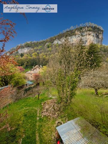 Maison de caractère en pierre – Baume-les-Messieurs (Jura)