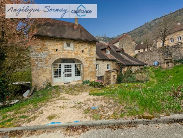 Maison de caractère en pierre – Baume-les-Messieurs (Jura)