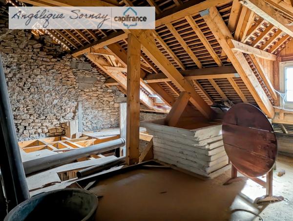 Maison de caractère en pierre – Baume-les-Messieurs (Jura)