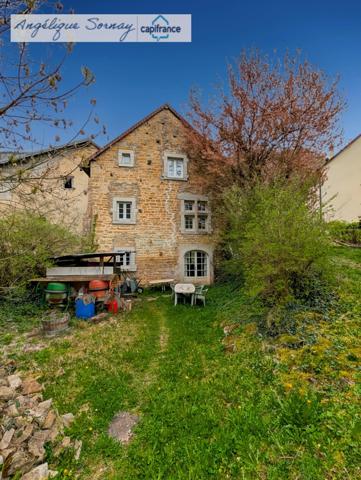 Maison de caractère en pierre – Baume-les-Messieurs (Jura)