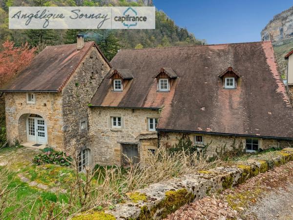 Maison de caractère en pierre – Baume-les-Messieurs (Jura)